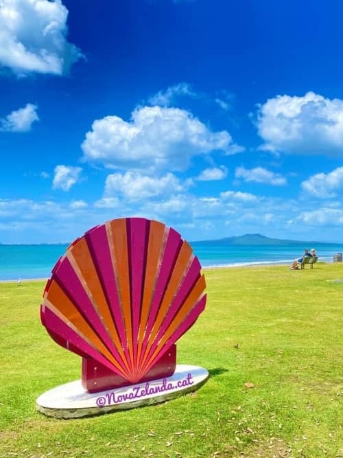 Escultura a Auckland - NZ Viatges 2WAYS Tours