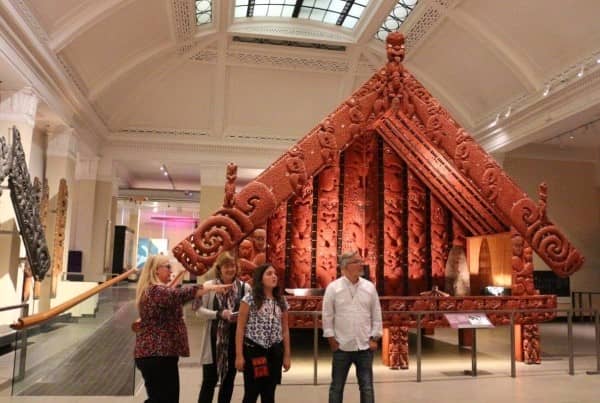 visites guiades al museu d'Auckland NZ - 2WAYS Tours